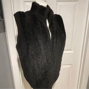 DUFFEL OUTDOOR VEST FAUX BROWN FUR VEST..MID LENGTH.. FULL ZIPPER S/MEDIUM